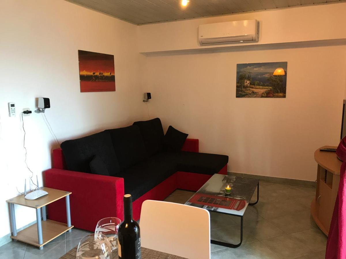 Grdelin Apartment Omiš Екстериор снимка
